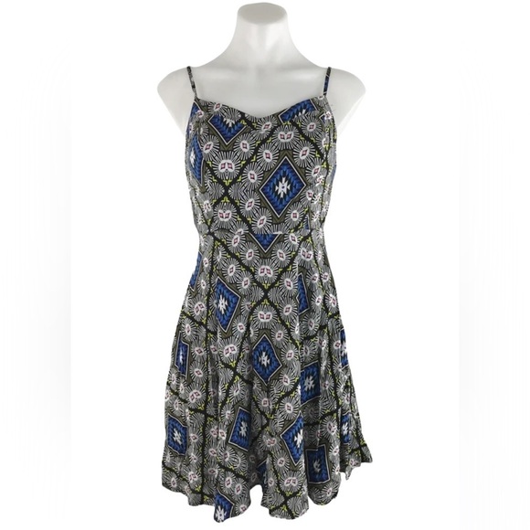 Old Navy Dress SZ SMALL Spaghetti Strap Flowy Fit Top Flare at Bottom Mini - Picture 1 of 10